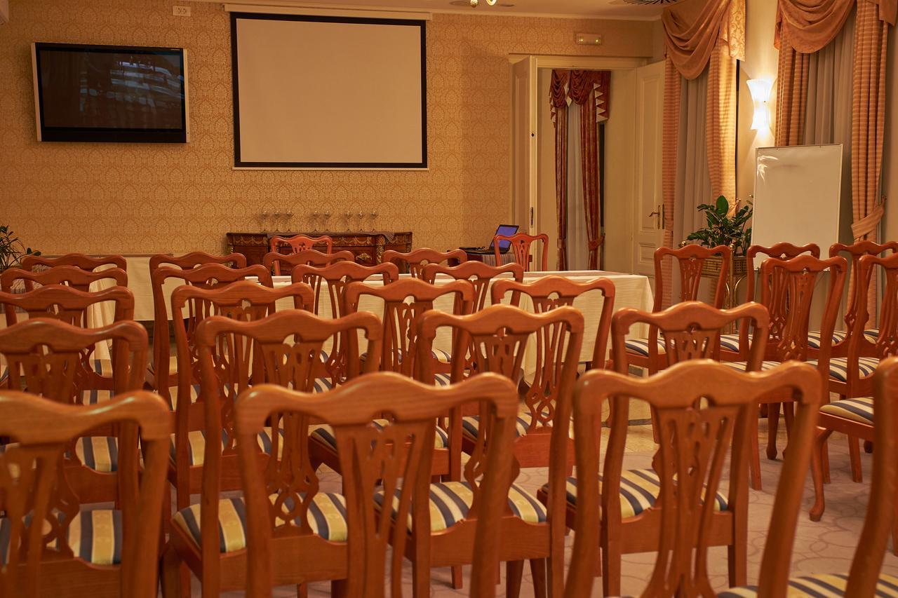 Hotel Waldinger Osijek Exteriör bild