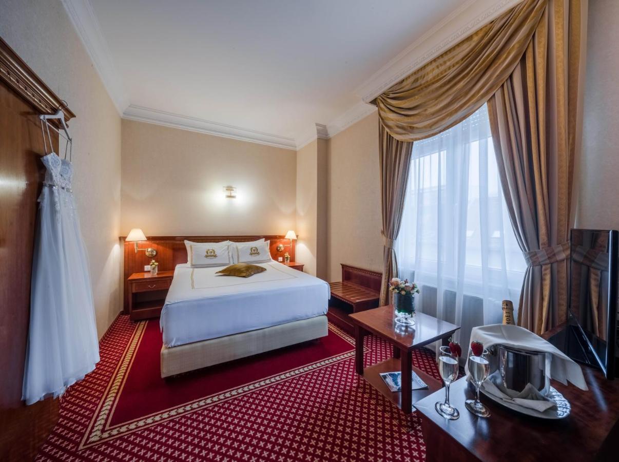 Hotel Waldinger Osijek Exteriör bild
