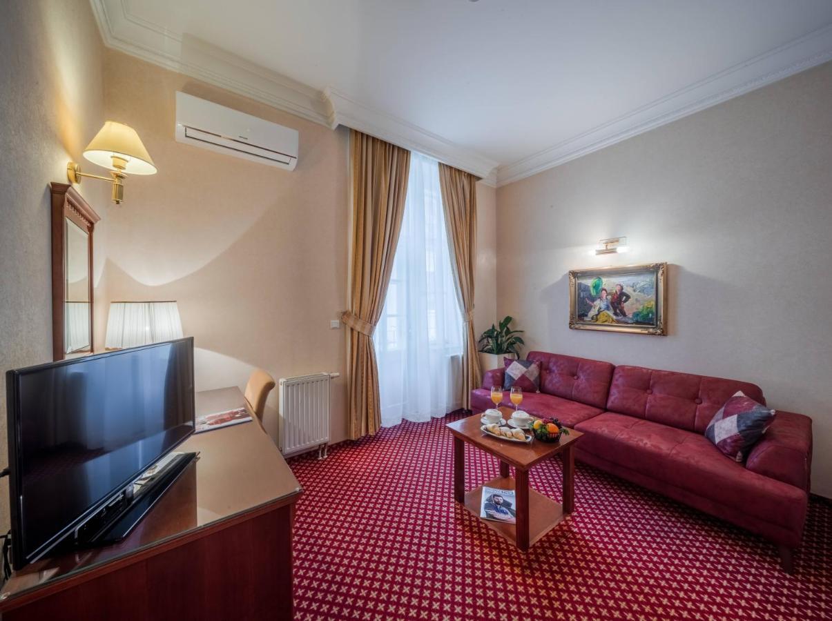 Hotel Waldinger Osijek Exteriör bild